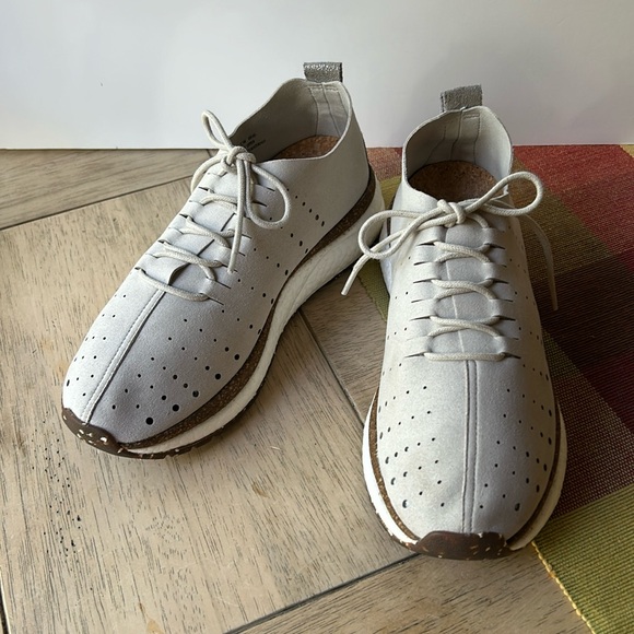 NWOT! OTOT Alstead Dove Gray Sneaker - Picture 1 of 10